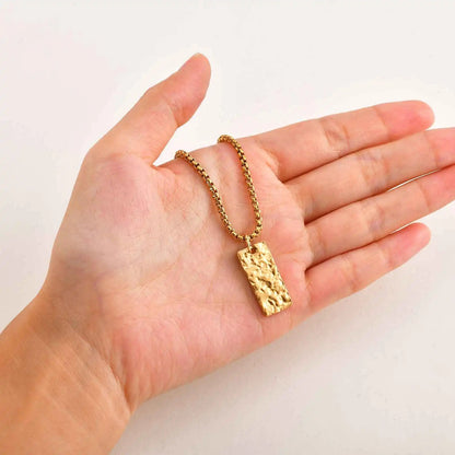 Geometric Rectangular Pendant Necklace