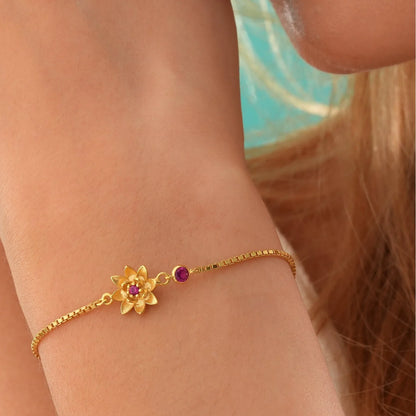Dezember Armband mit Zirkonia-Blumenanhänger