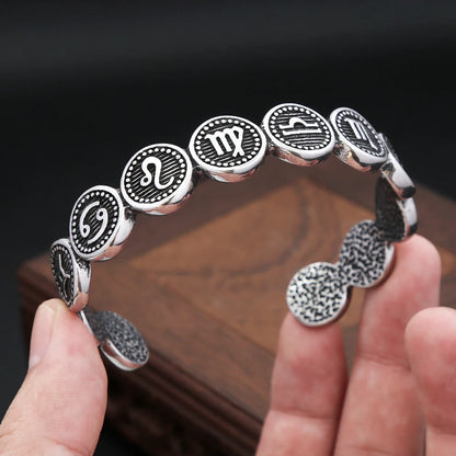 Manschettenarmband mit 12 Sternbildern