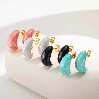 Bunte C-förmige Ohrstecker aus Acryl