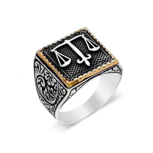 Bague en argent pour homme Balance de la Justice