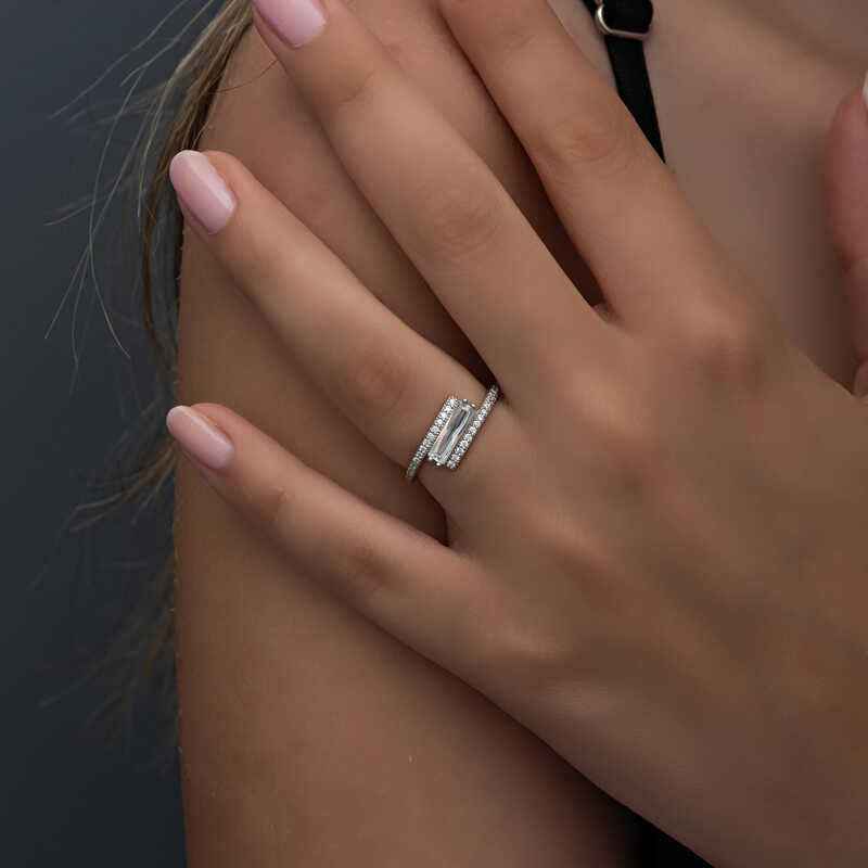 Baguette Stone Women's Silver Ring