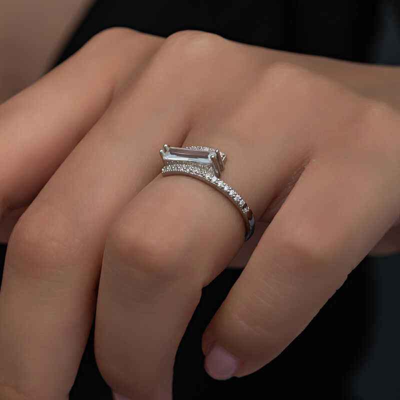 Baguette Stone Women's Silver Ring