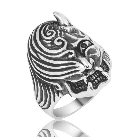 Bague en argent pour homme avec tête cornue