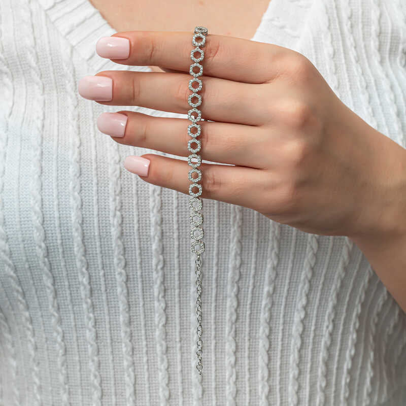 Bracelet en argent pour femme avec cercle en pierre blanche