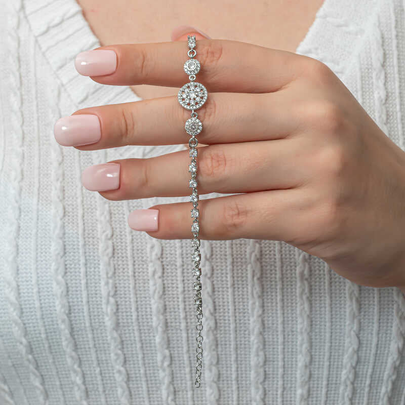 Bracelet en argent pour femme avec cercle en pierre blanche