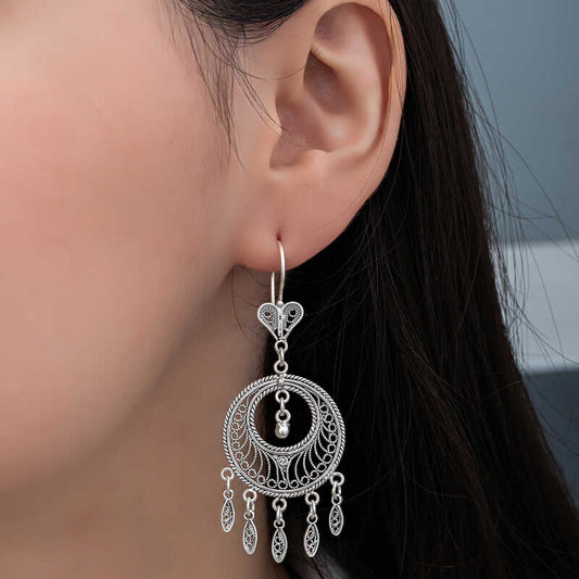Filigrane Ohrringe aus Silber mit Kreisen für Damen