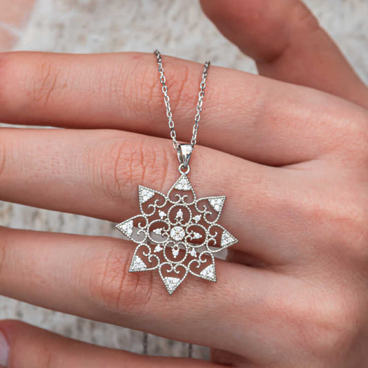Flower Pattern Women's Silver Necklace
