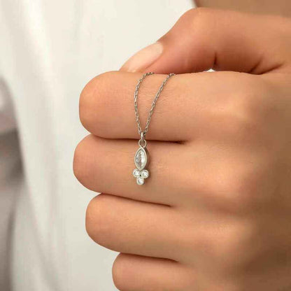 Dewdrop Shuttle Solitaire Women's Silver Necklace