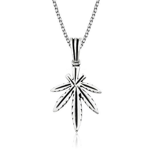 Collier en argent avec feuille de chanvre