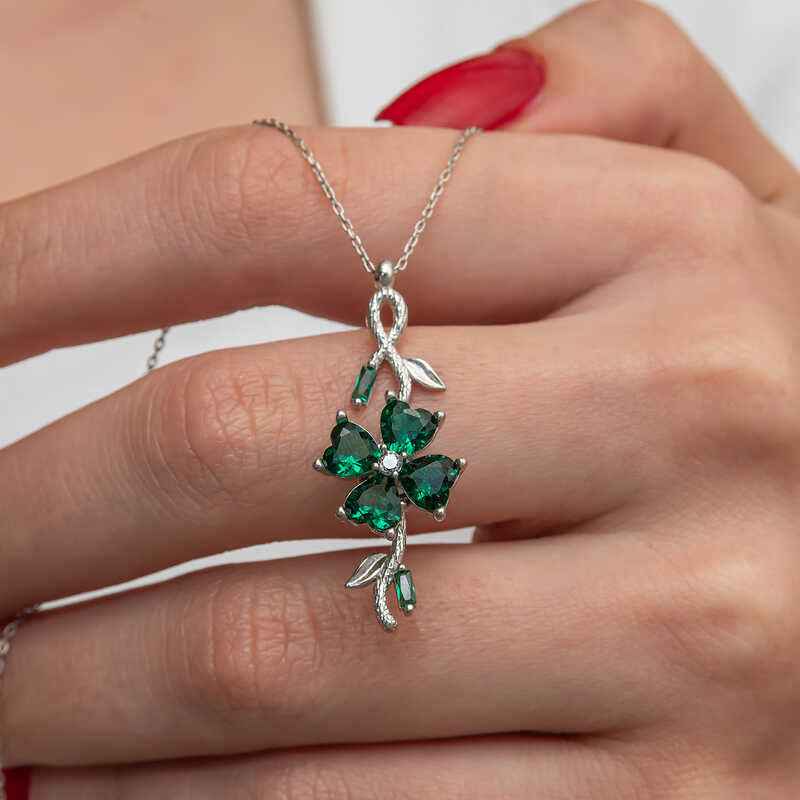 Rotating Green Clover Women's Silver Pendant