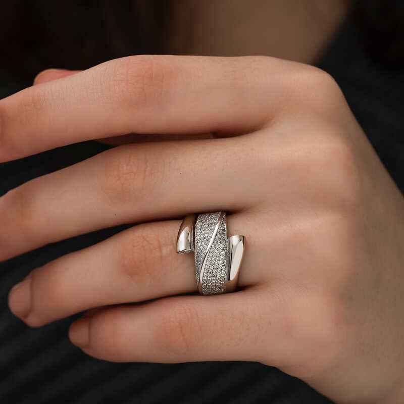 Zircon Stone Women's Silver Ring