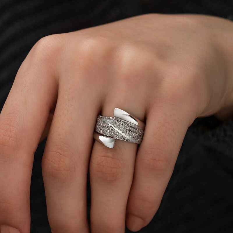 Zircon Stone Women's Silver Ring