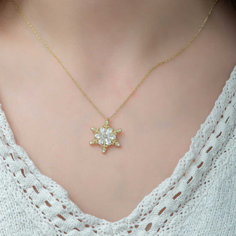 Collier en argent plaqué or pour femme avec fleur de neige