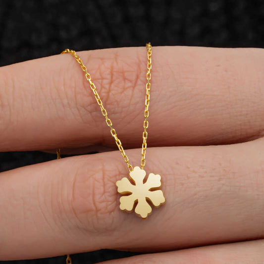 Collier en argent plaqué or pour femme avec flocon de neige minimaliste