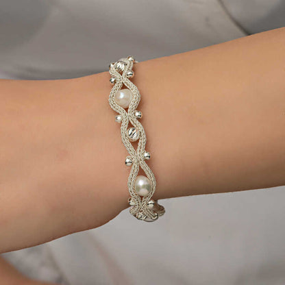 Bracelet en argent tricoté avec fil artistique Pearl Kazaz
