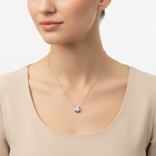 Collier en argent pour femme avec pierre unique en forme de cœur