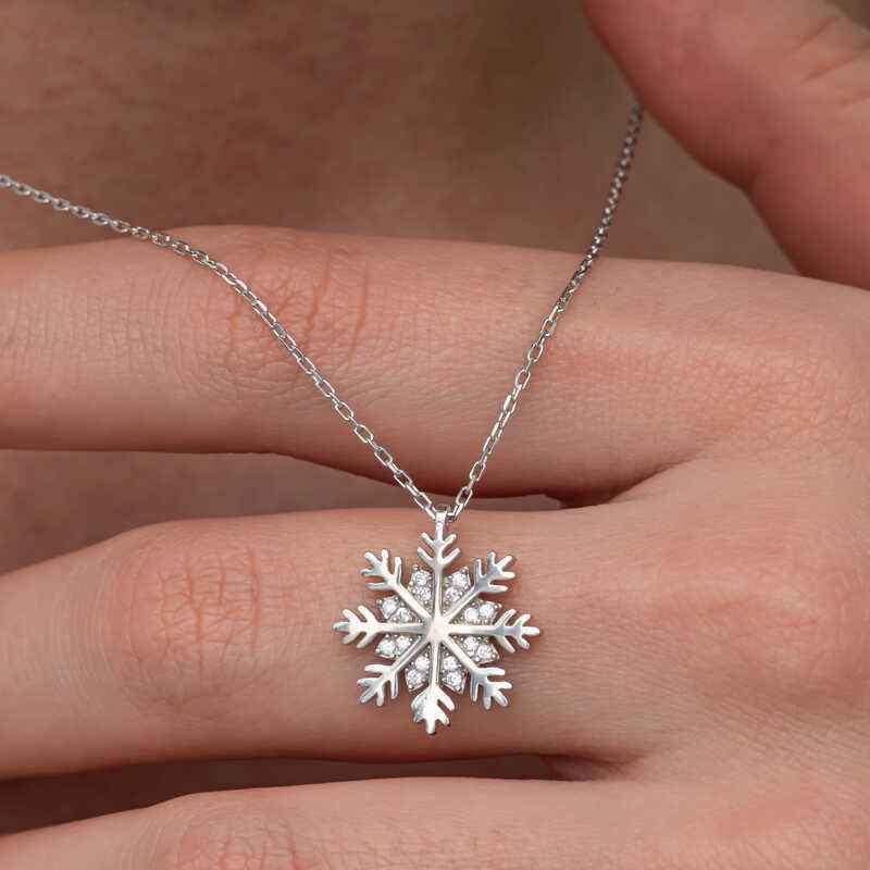 Snowflake Women's Silver Pendant