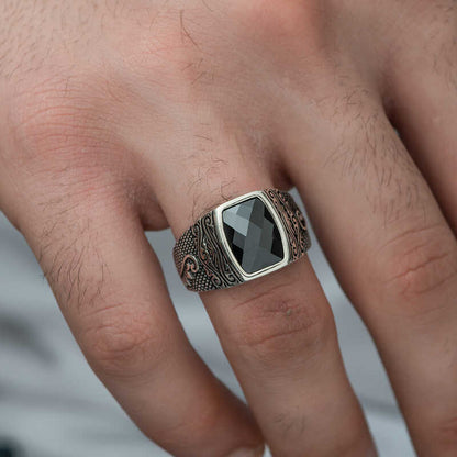 Bague en argent pour homme avec motif de pierre taillée