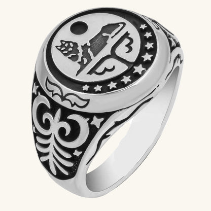 Wolf Motif Men's Silver Ring
