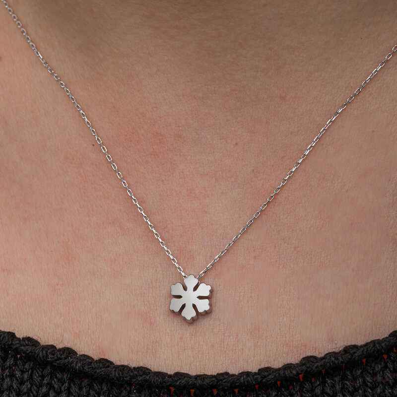 Minimal Snowflake Women's Silver Necklace