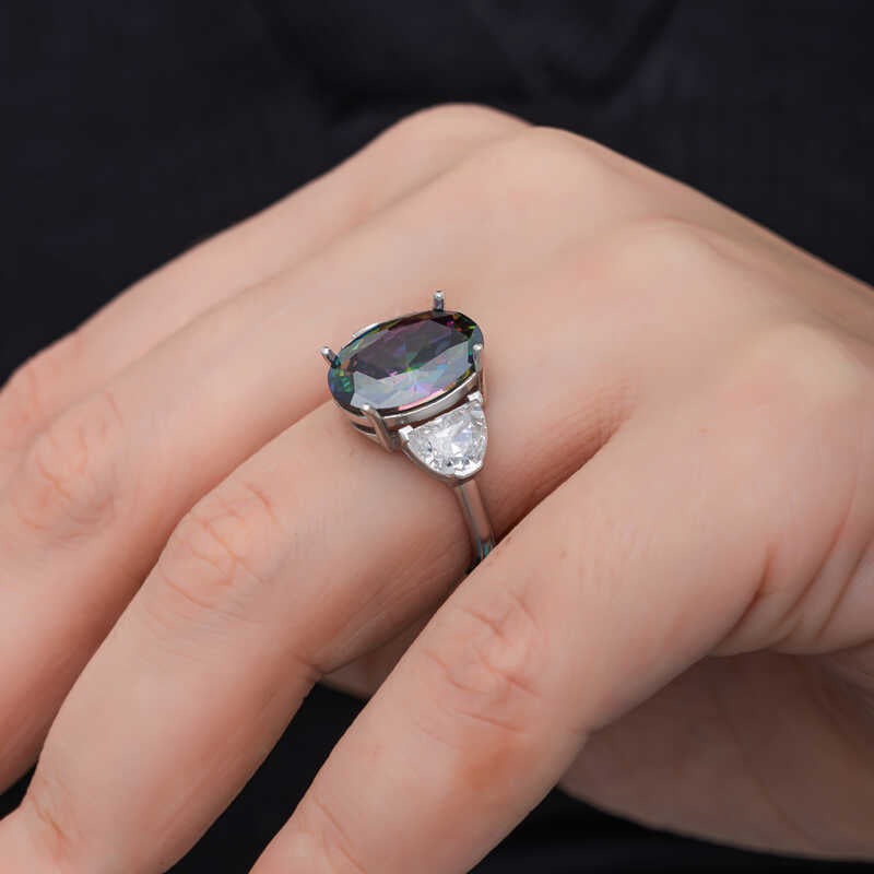 Bague en argent pour femme avec pierre de zircon mystique