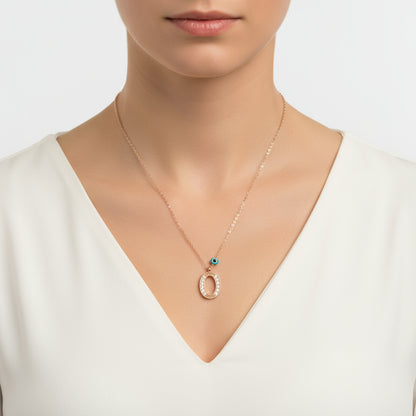 Collier en argent pour femme avec inscription « O » et motif rose « Evil Eye »