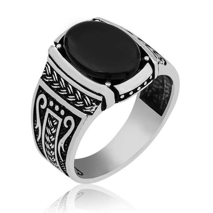 Herren-Silberring mit geflochtenem Onyx-Steinmuster