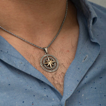 Collier unisexe en argent avec boussole