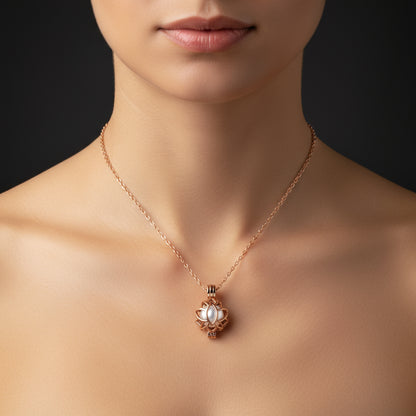 Rosévergoldete weiße Perlenkette mit Lotus-Käfig für Damen, Silber
