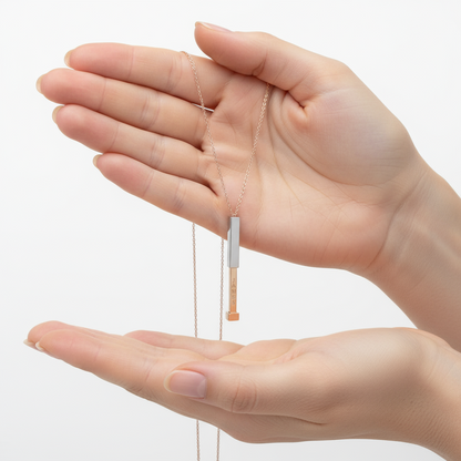 Damen-Halskette mit offenem Balken und Namensgravur aus rosévergoldetem Silber