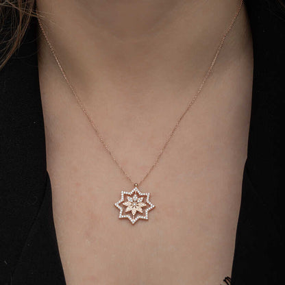 Collier en argent plaqué or rose avec flocon de neige pour femme