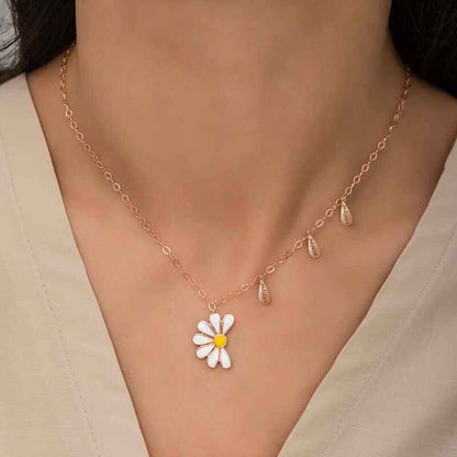 Rose Plated Daisy "He Loves Me, He Loves Me Not" Women's Silver Necklace