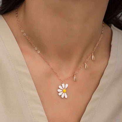 Rose Plated Daisy "He Loves Me, He Loves Me Not" Women's Silver Necklace