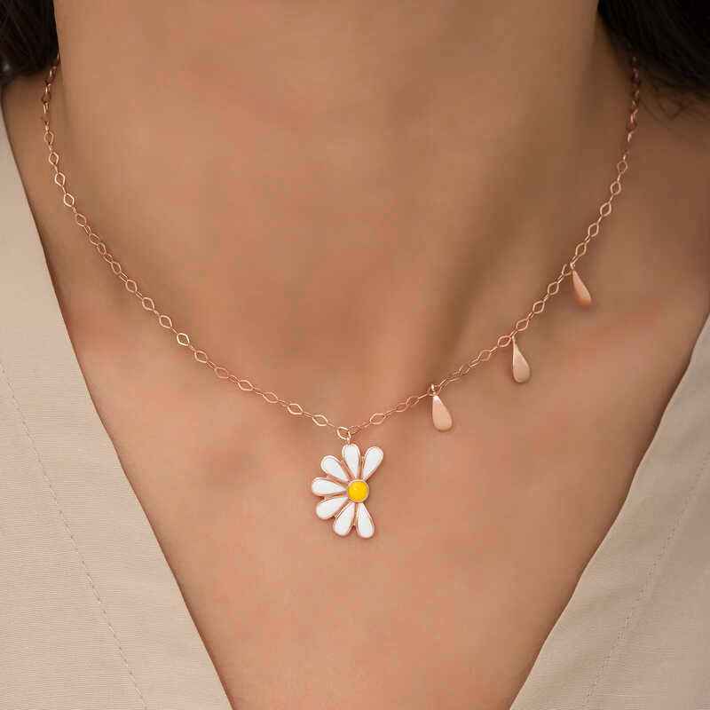 Rose Plated Daisy "He Loves Me, He Loves Me Not" Women's Silver Necklace
