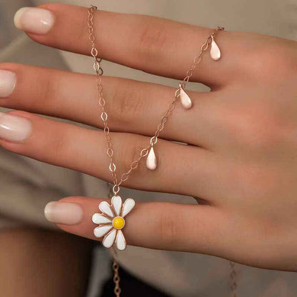 Rose Plated Daisy "He Loves Me, He Loves Me Not" Women's Silver Necklace