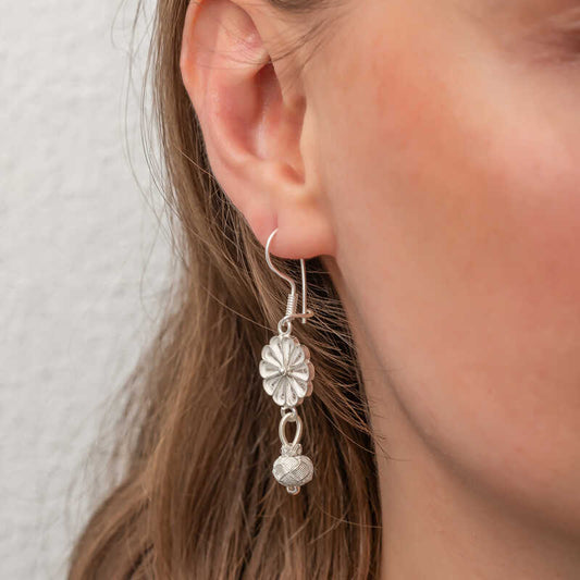 Swinging Kazaz Wire Art Women's Silver Earrings