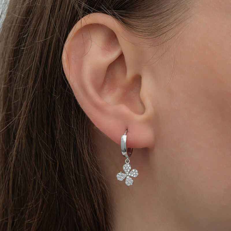 Swinging Clover Women's Silver Earring