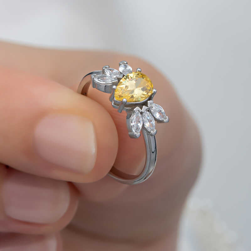 Bague en argent pour femme avec pierre de zircon jaune