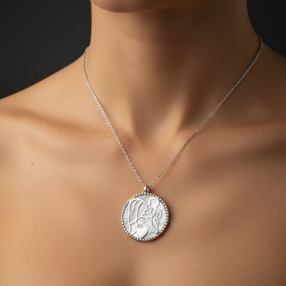 Collier en argent avec perles et amour mère-enfant