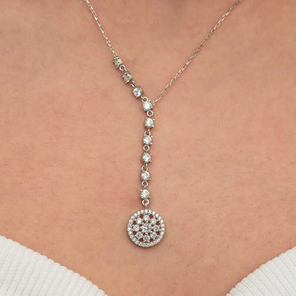 Collar de plata para mujer con flor de circonita secuencial