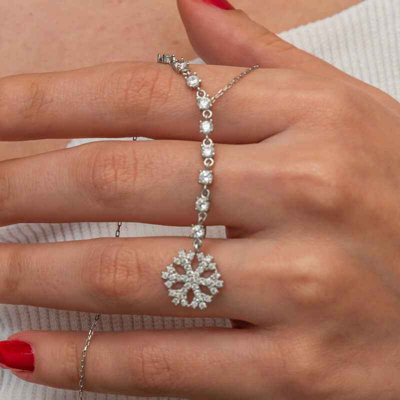 Sequential Zircon Stone Snowflake Women's Silver Pendant