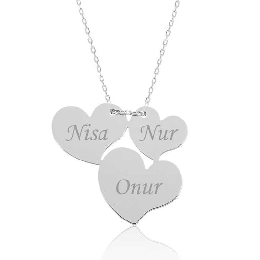 Collier en argent pour femme avec trois noms de cœur