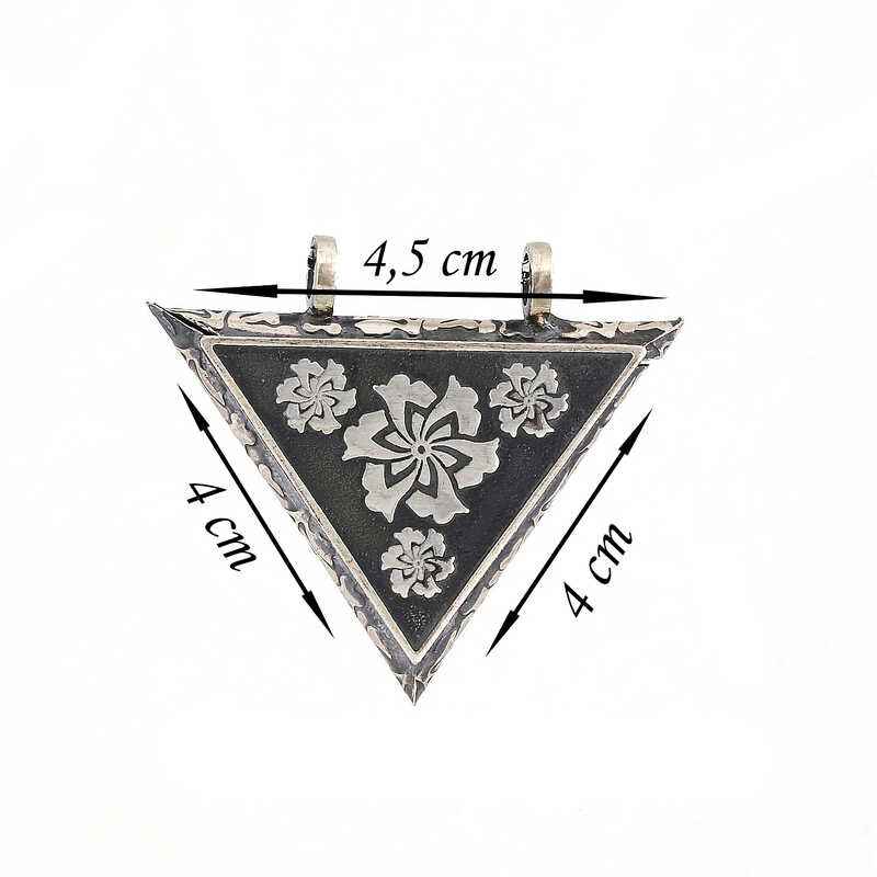 Silver Triangular Openable Flower Locket Necklace