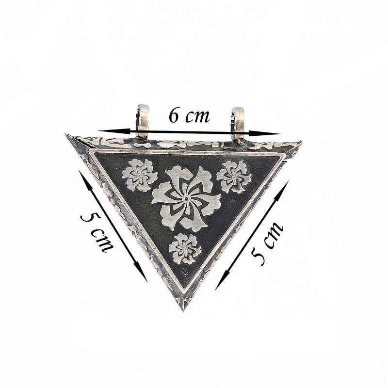 Silver Triangular Openable Flower Locket Necklace