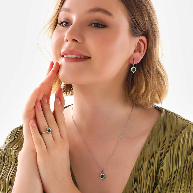 Parure en argent pour femme avec cœur en pierre verte