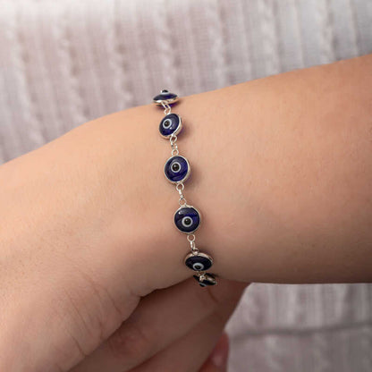 Bracelet rond en argent pour femme avec mauvais œil