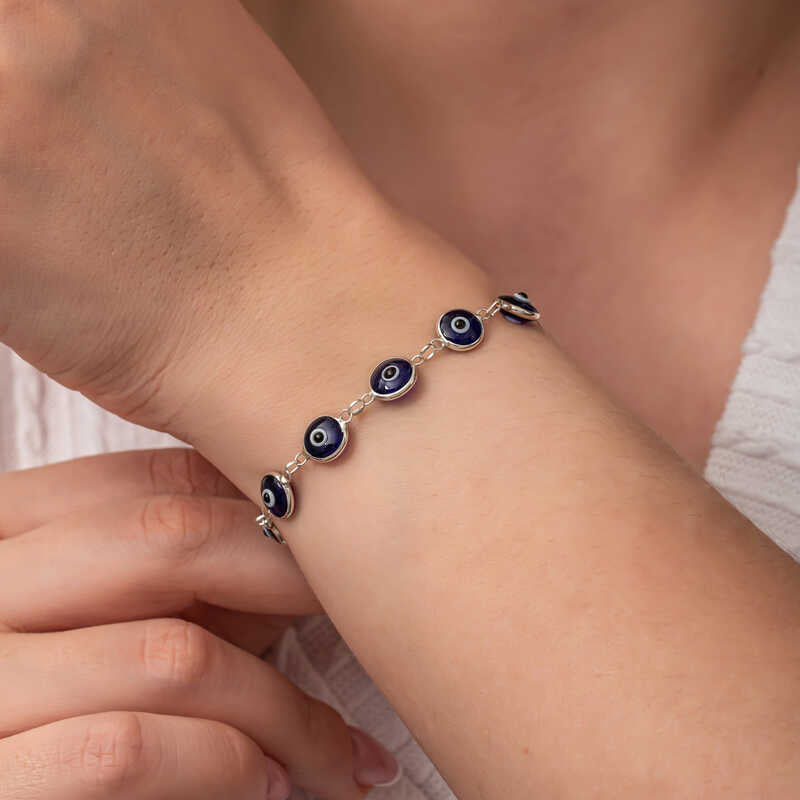 Bracelet rond en argent pour femme avec mauvais œil