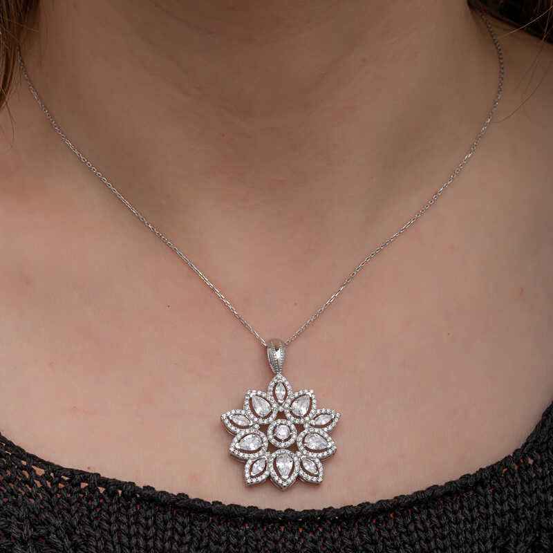 Zircon Stone Flower Women's Silver Necklace