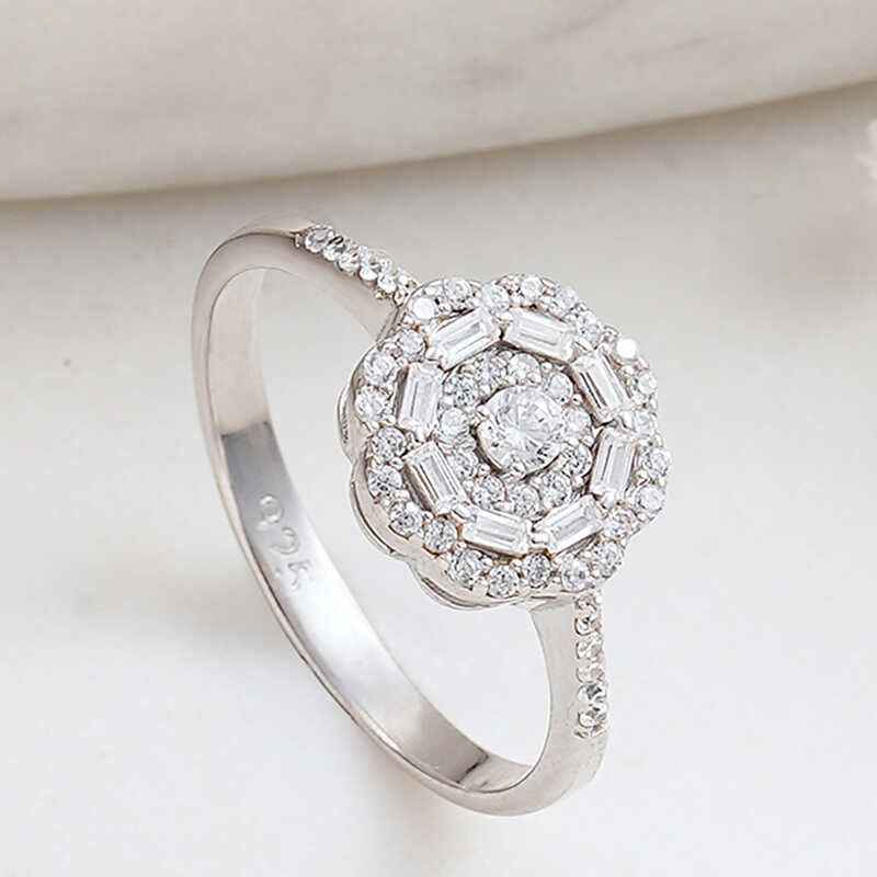 Zircon Flower Stone Women's Silver Ring